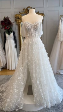 Missing image for Wedding dress Rondi size 8 in stock