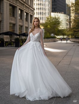 Missing image for Wedding dress 160 size 6 in stock