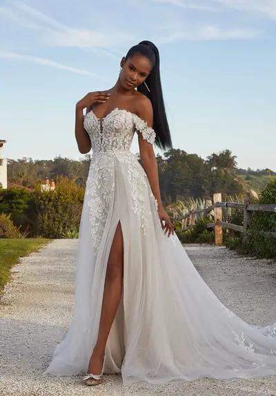 Missing image for Sample wedding dress 2550 Magnolia size 14 in stock