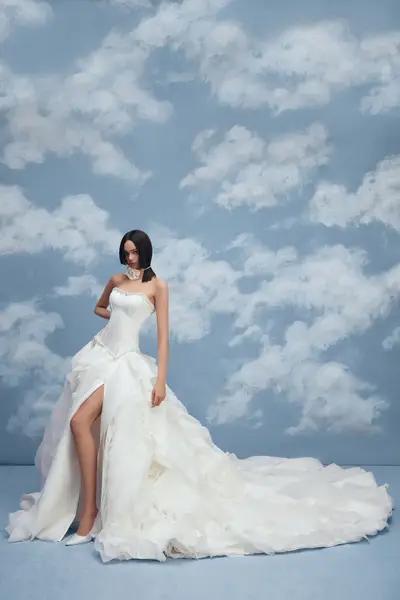 Missing image for Sample Wedding dress Rosana size 12 in stock