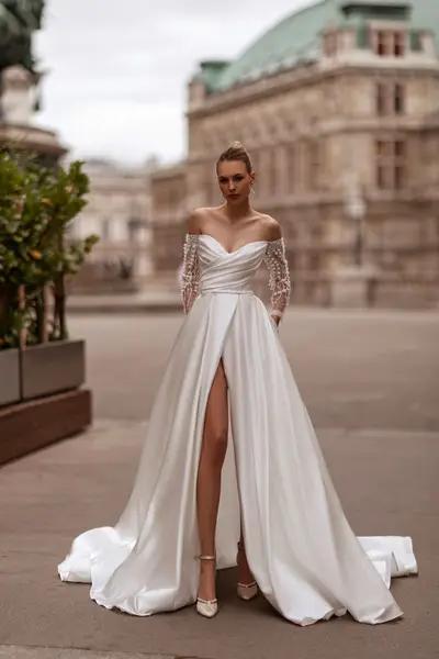 Missing image for Wedding dress 5613