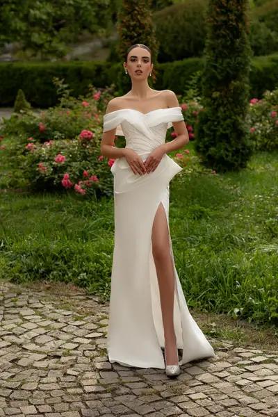Missing image for Sample Wedding dress Reina size 12 in stock