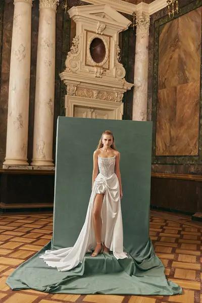 Missing image for Sample Wedding dress Jardin size 10 in stock