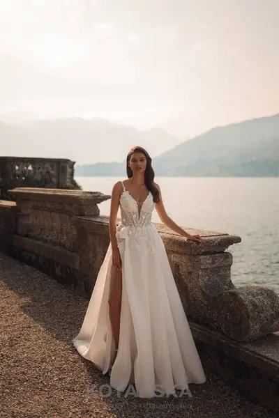 Missing image for Sample Wedding dress F 2602- size 8 in stock