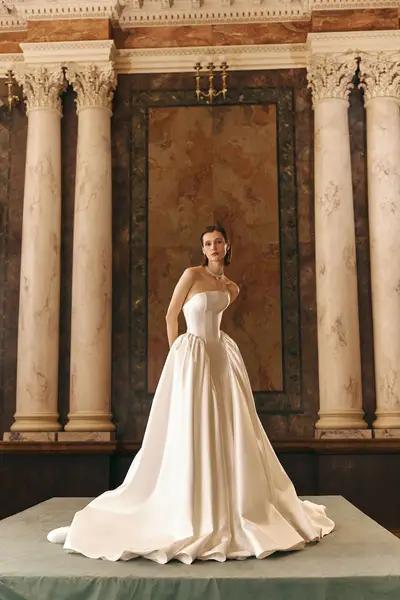 Missing image for Sample Wedding dress Netta size 12 in stock