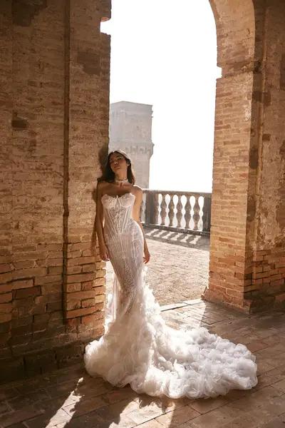 Missing image for Sample Wedding dress Leontia size 12 in stock