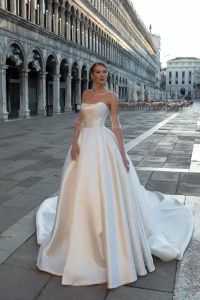 Missing image for Sample Wedding Dress Vilma Size 22 In Stock