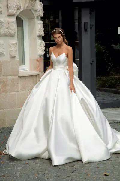 Missing image for Sample Wedding Dress Marisa Size 10 In Stock