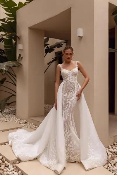 Missing image for Sample Wedding dress Donovan with Overskirt Size 16 In Stock
